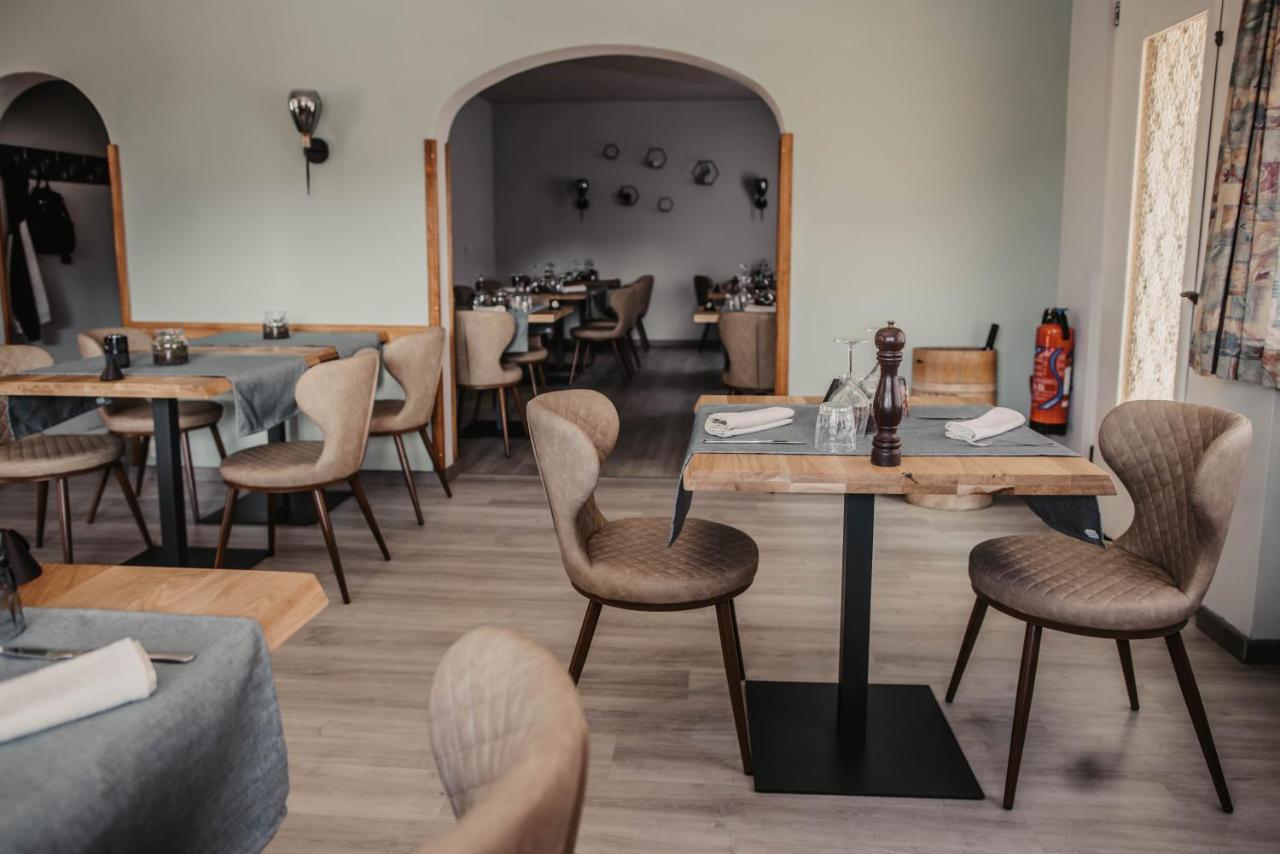 Albergo Ristorante Al Portico Gerra  ภายนอก รูปภาพ