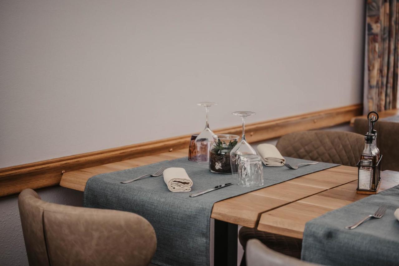 Albergo Ristorante Al Portico Gerra  ภายนอก รูปภาพ