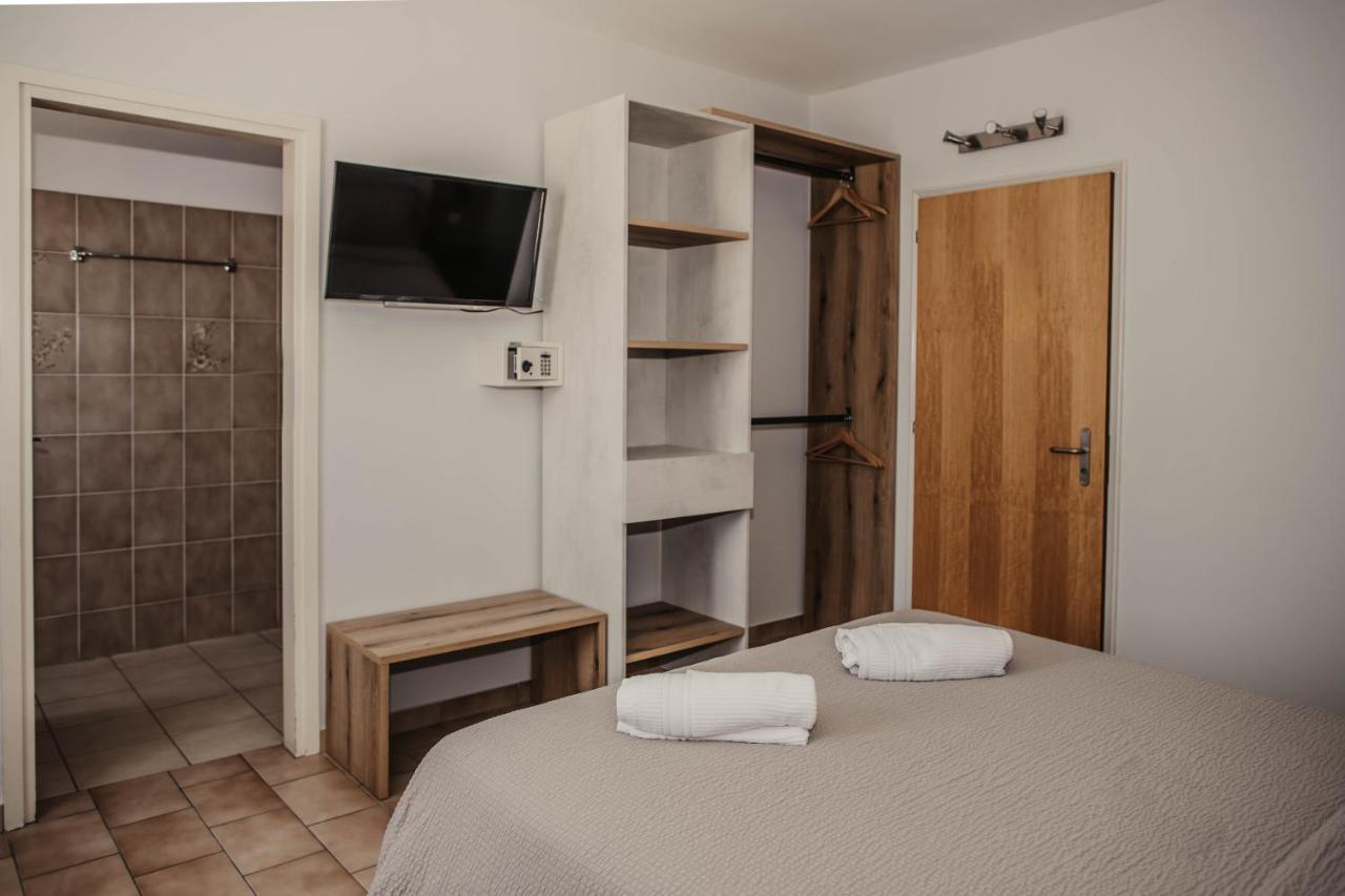 Albergo Ristorante Al Portico Gerra  ภายนอก รูปภาพ