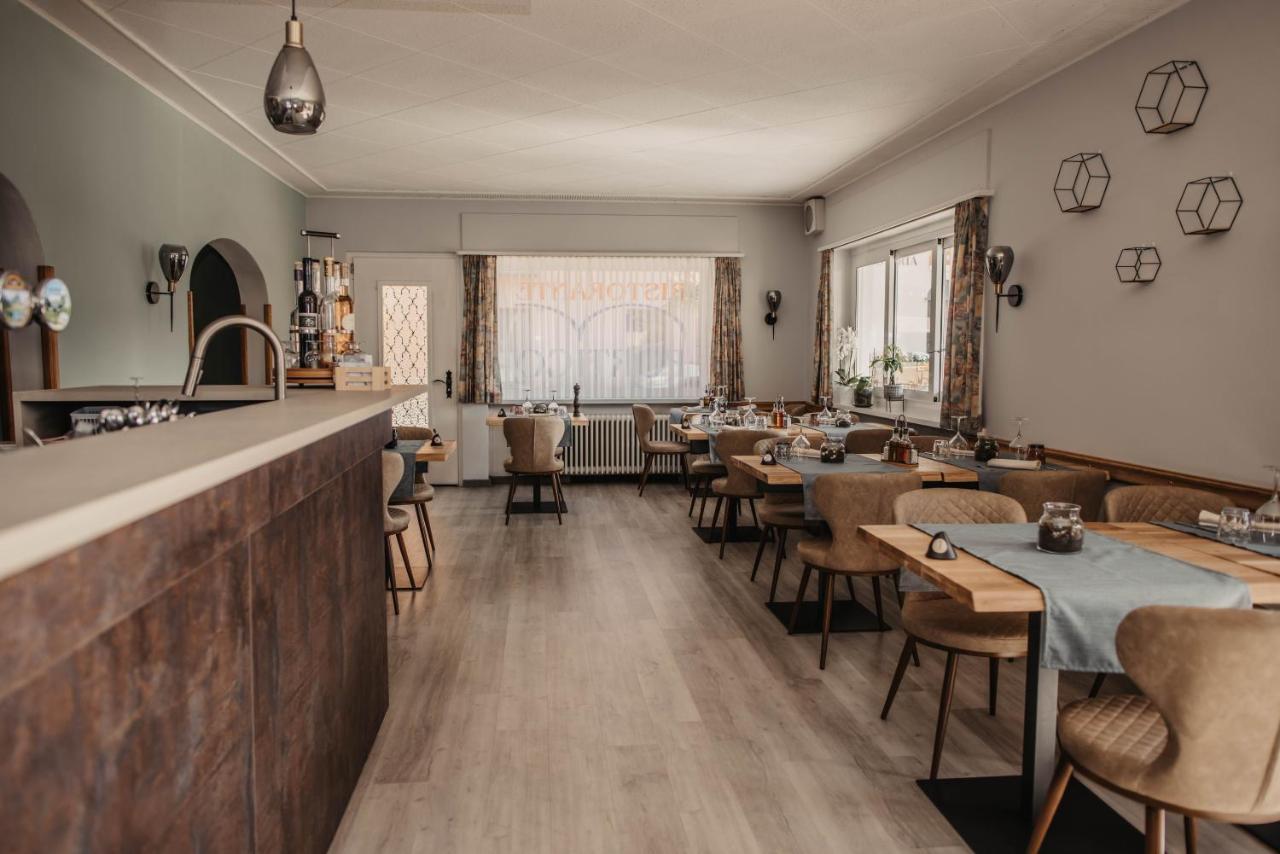 Albergo Ristorante Al Portico Gerra  ภายนอก รูปภาพ